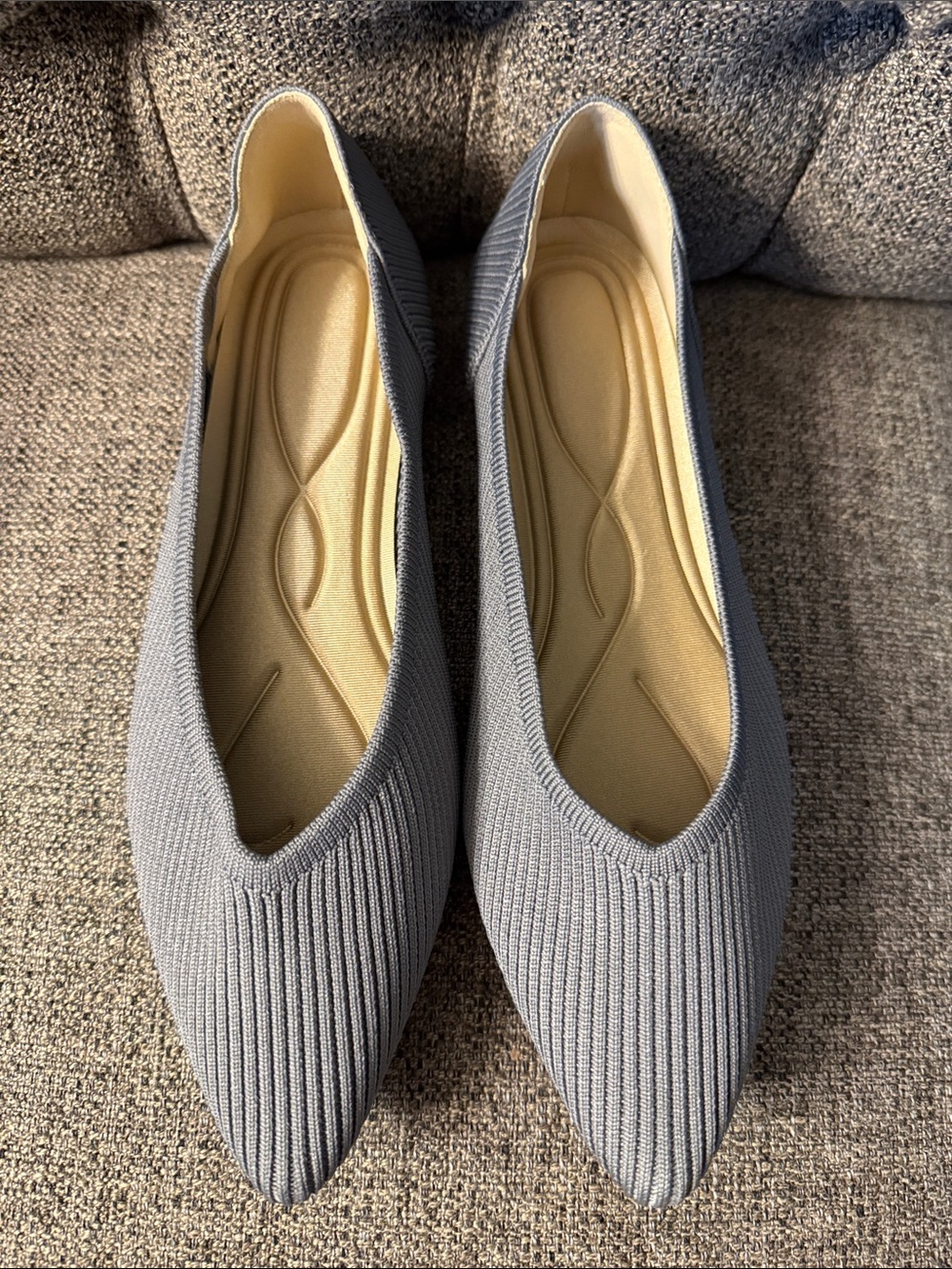 Women's Pointed Knit Ballet Flats - Gray